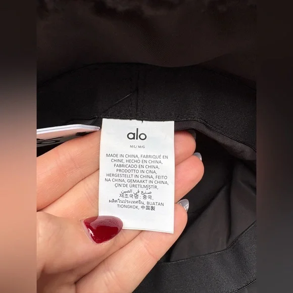 ❌SOLD❌ALO YOGA Foxy Sherpa Bucket Hat in Black New with Tags! - Picture 7 of 7